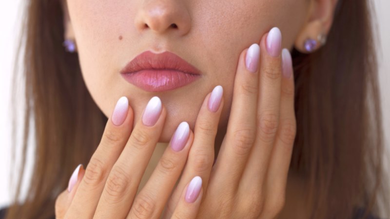 Latest Fashion Omber Nails Art for Trendy Girls